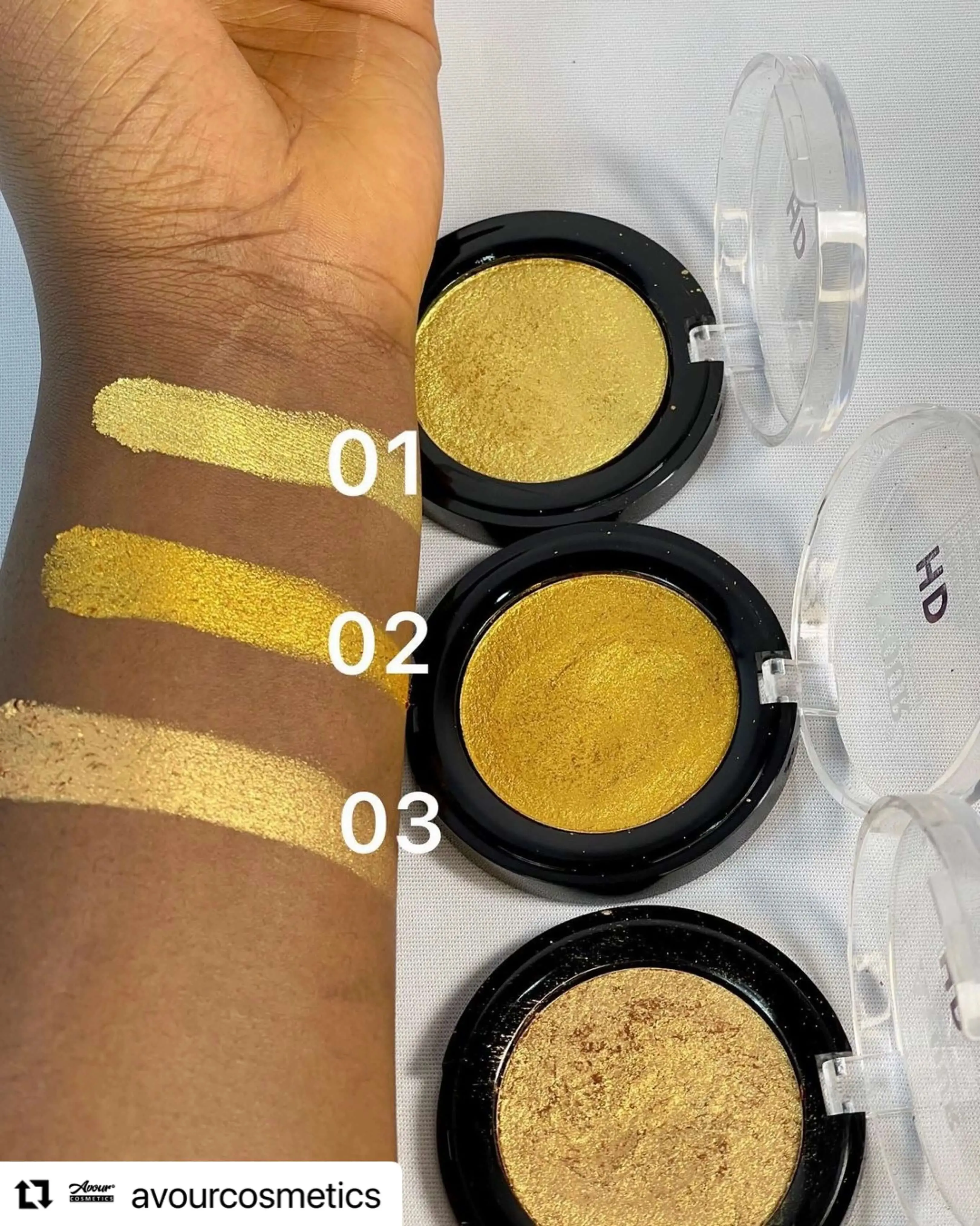 Avour Compact Bronzer