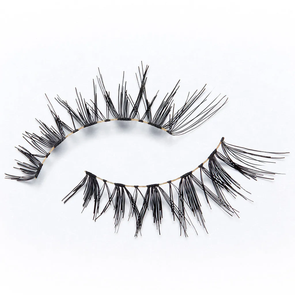 Eylure Fluttery Light Lashes 001