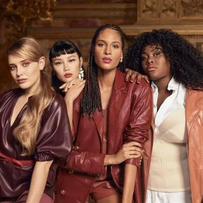 L'Oréal Paris Color Riche Classic Nude Satin Lipstick - Nu Confident