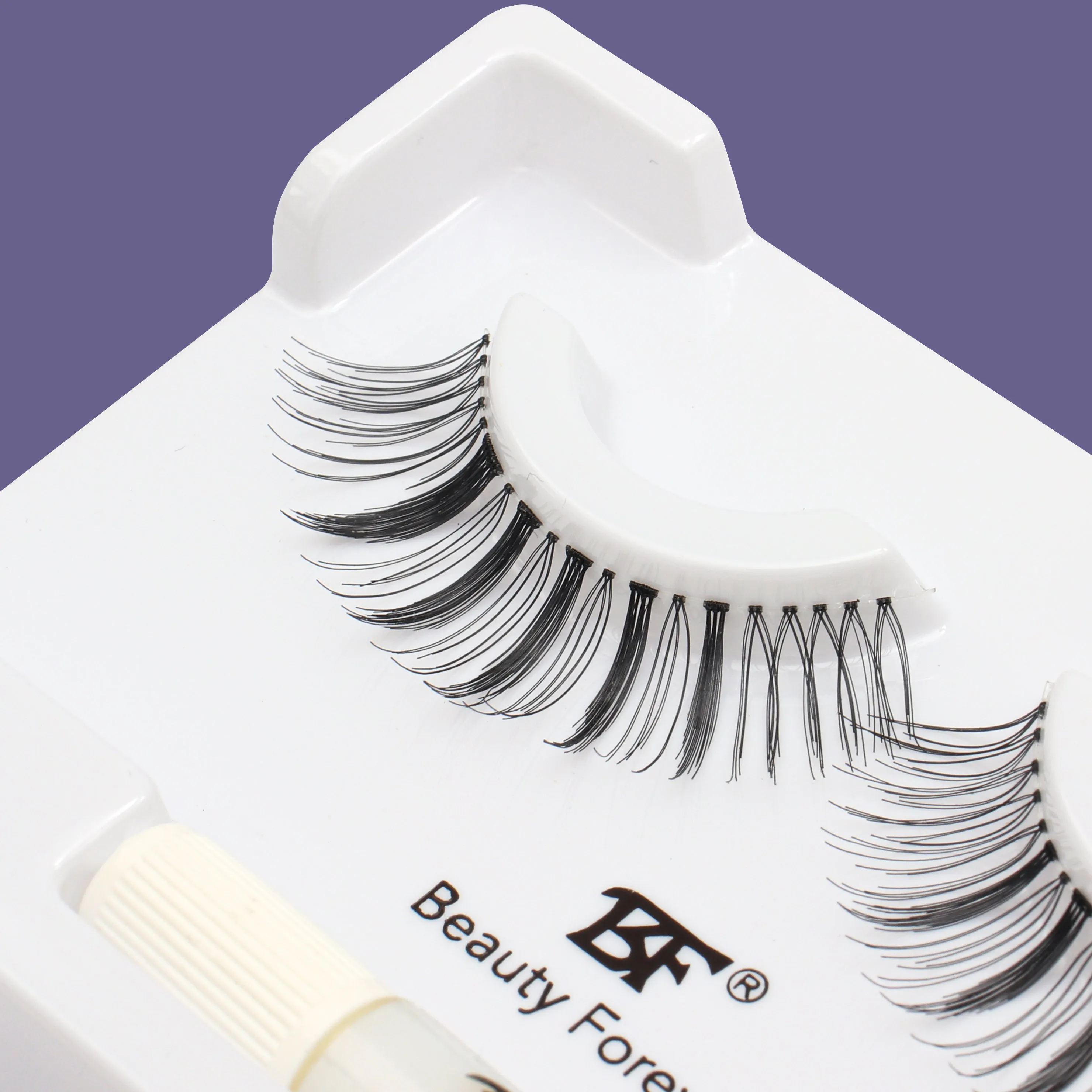 Super-Natural Eyelashes - Daily Dalston No. 910 (Flirty Wide Eye & Cluster Volume Effect)