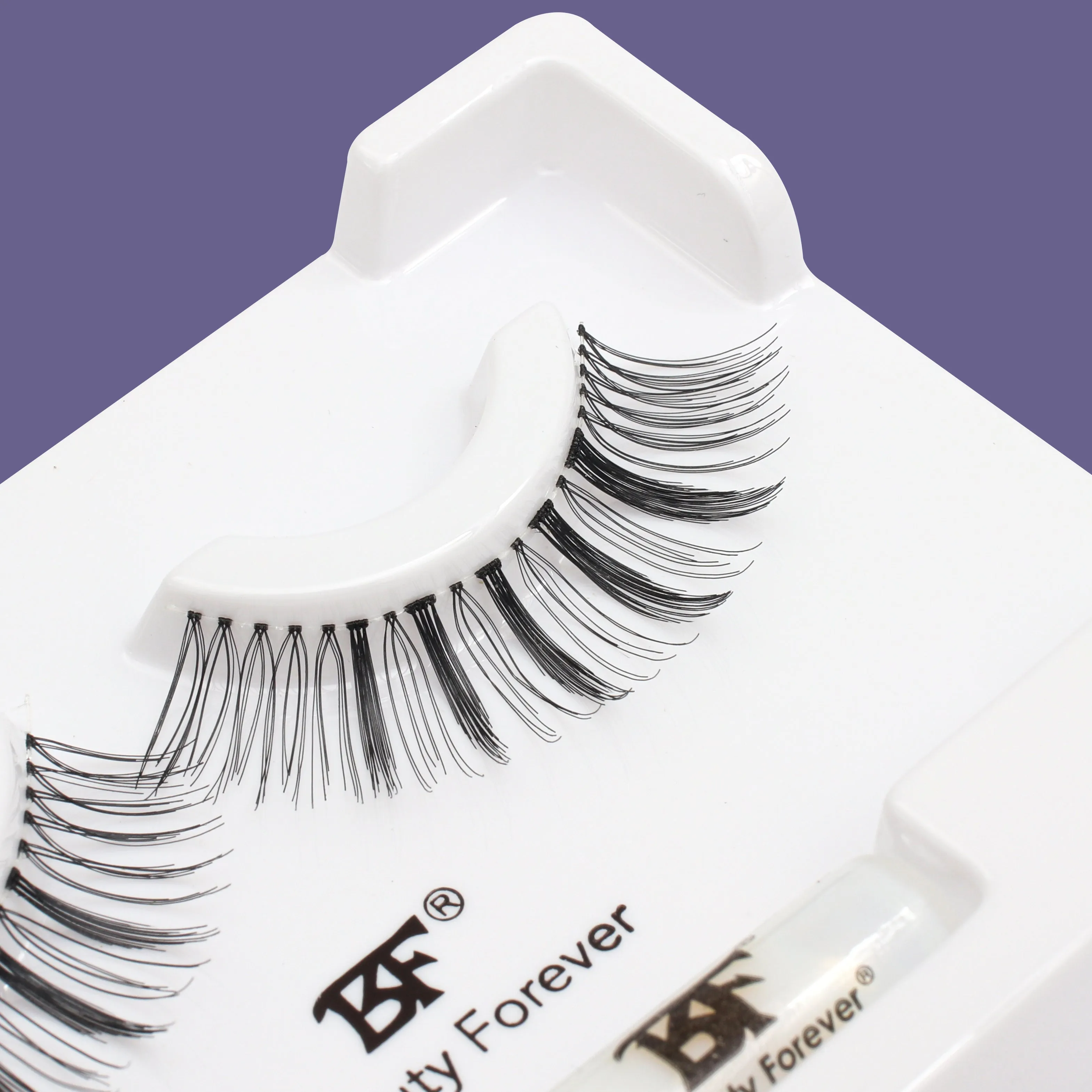 Super-Natural Eyelashes - Daily Dalston No. 910 (Flirty Wide Eye & Cluster Volume Effect)